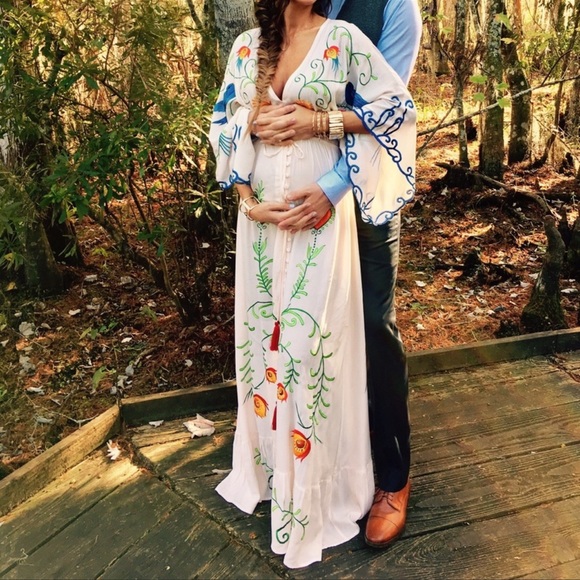 5⭐️ Favorite Embroidery Maternity Gown - Picture 1 of 16